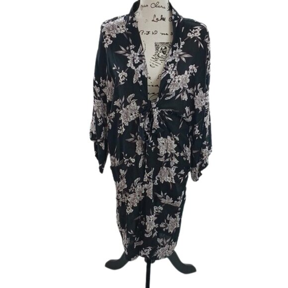 Spiritual Gangster Black Floral Kimono Robe Womens One Size Lightweight Coverup - Picture 1 of 10